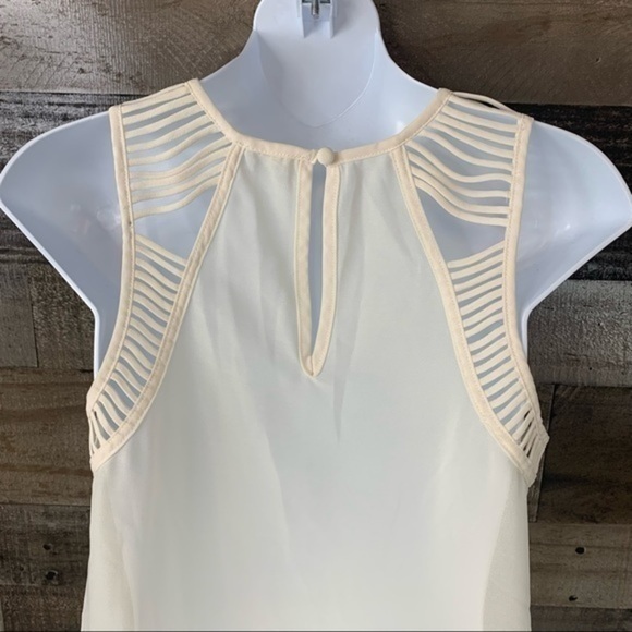 Colton Candy Creamy White Tank with Cut Out Strappy Detail Size Small - Picture 8 of 15